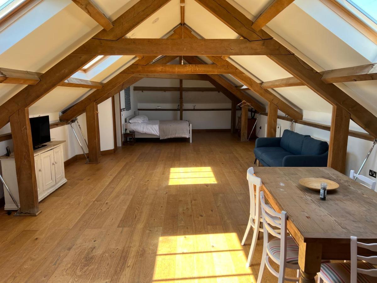 The Old Stable Block - Flat 2 Apartment Wadebridge Bagian luar foto
